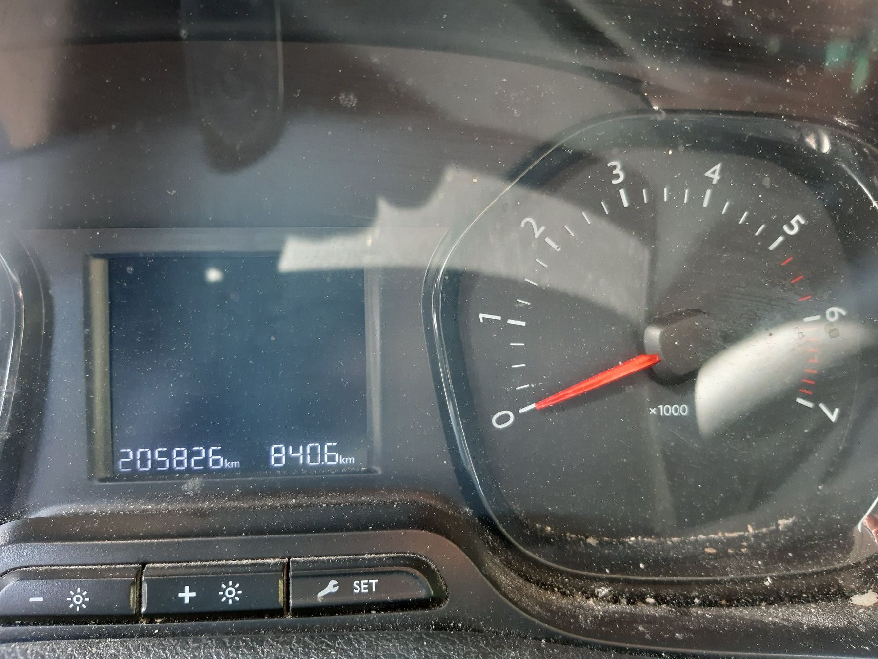 Peugeot Veicoli commerciali: Peugeot Expert Traveller 1.6 Diesel – Usato da Elgg venduto da Oldie67 6