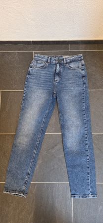 Noisy May Jeans, Gr. 28/32, Moni Slim Fit, neuwertig