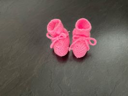 Handgestrickte Babyfinkli Rosa Erstlingsfinkli ca. 2 - 6 Mt.