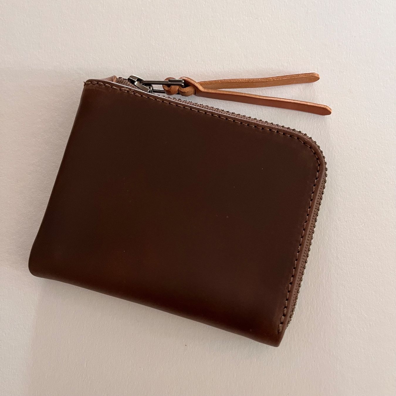 Portafogli: - MAKR - ZIP LUXE  WALLET - BARK CHROMEXCEL – Nuovo e nell'imballaggio originale da Magglingen/Macolin venduto da OZborn