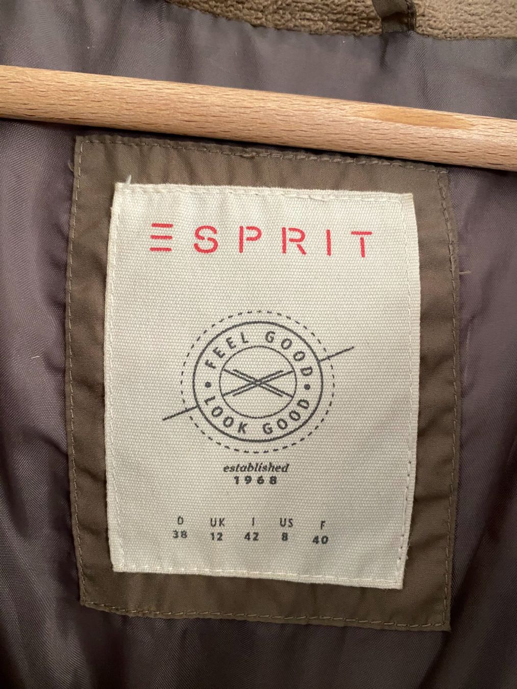 Cappotti: Esprit Daunenmantel mit Kapuze – Usato da Zürich venduto da anuccis70 5