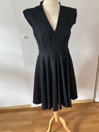 Elegantes, schwarzes Kleid /French Connection /feine Wolle