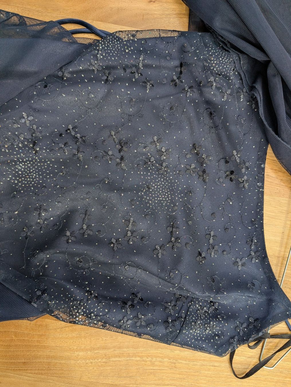 Vestiti: Elegantes Abendkleid Gr. 38 mit Glitzerapplikation – Usato da Igis venduto da Urs75 5
