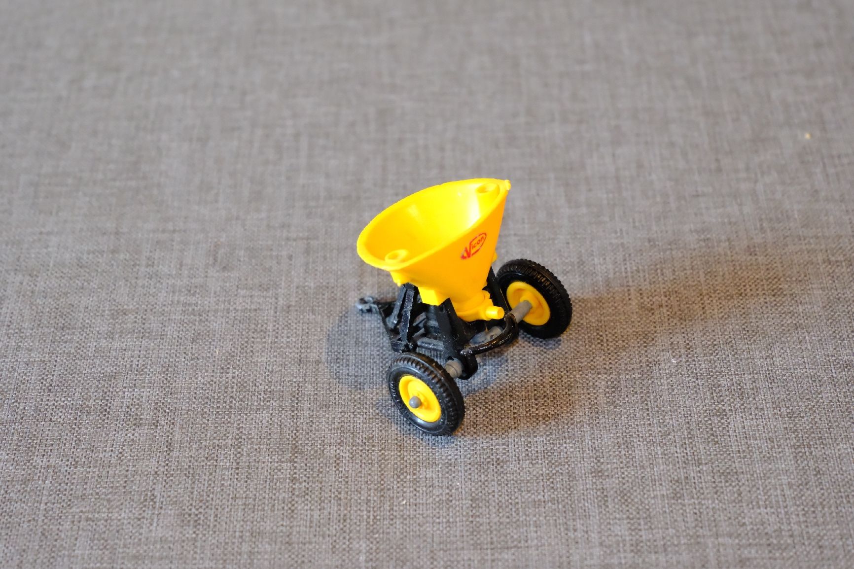 Britains Giocattoli: Britains Vicon Vari-Spreader 1:32 – Usato da Nürensdorf venduto da luigi_9593 1