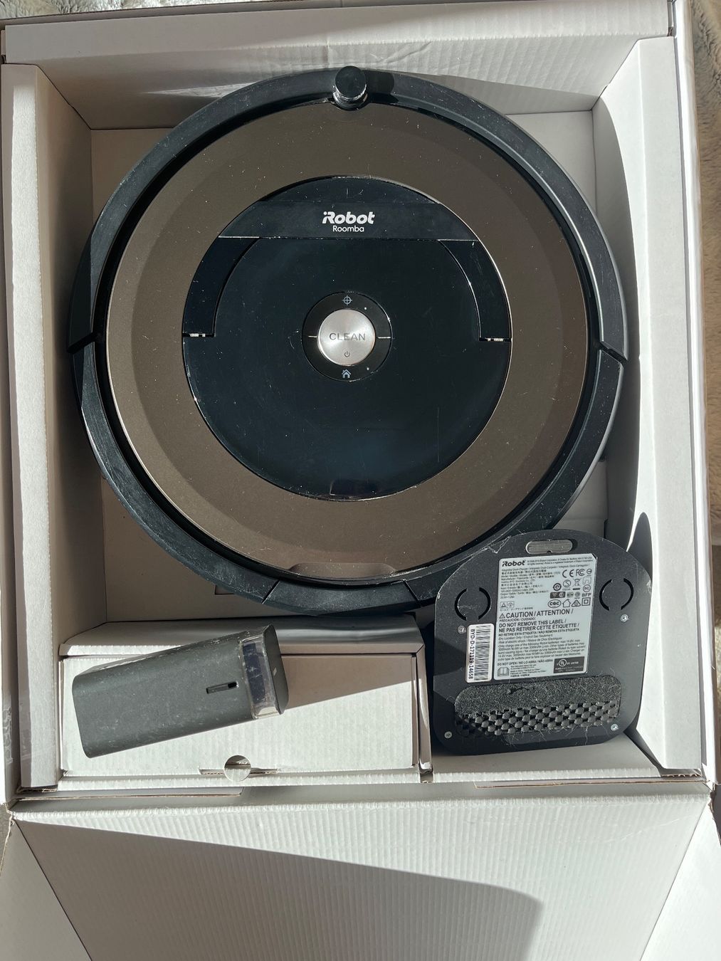Irobot Staubsauger & Zubehör: iRobot Roomba 896 Staubsauger – Gebraucht aus Birmensdorf ZH von Bela-Oz 1