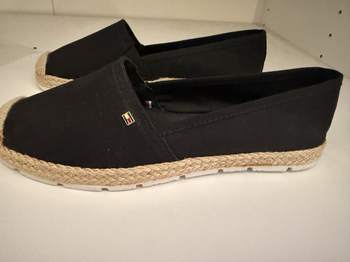 Tommy Hilfiger Scarpe da donna: Tommy Hilfiger Espadrilles neu Grösse 37 – Nuovo (secondo la descrizione) da pratteln venduto da Bogi94 1
