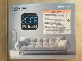 LED Clock / horloge LED neuve