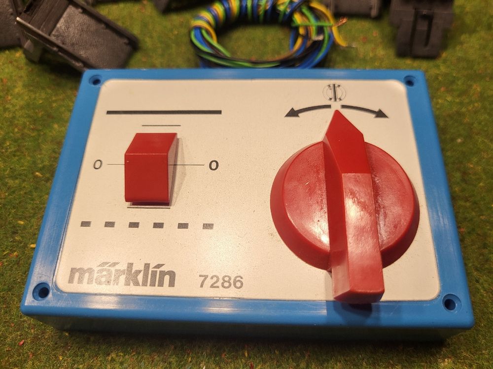 Märklin 7286 Drehscheibe Schaltpult mit 8x Abschlüsse (Gebraucht) in ...