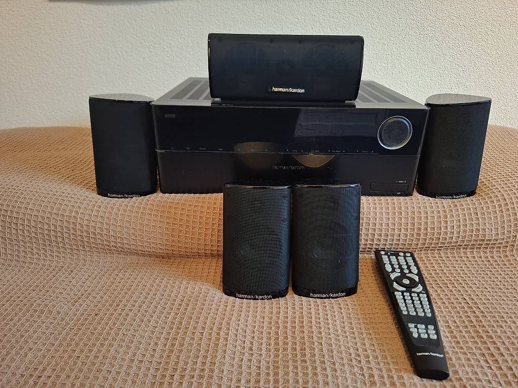 Home Cinema: Harman Kardon 5.1 Surround sytem – Usato da Frutigen venduto da kevin88252
