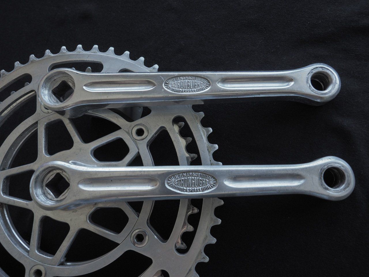 Pezzi di ricambio: Kurbel Set Stronglight Super Comp. 170mm 44/52 – Usato da Hinwil venduto da Ruha2 1
