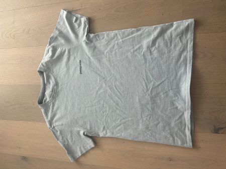 T-shirt Patagonia gris taille S occasion bon état