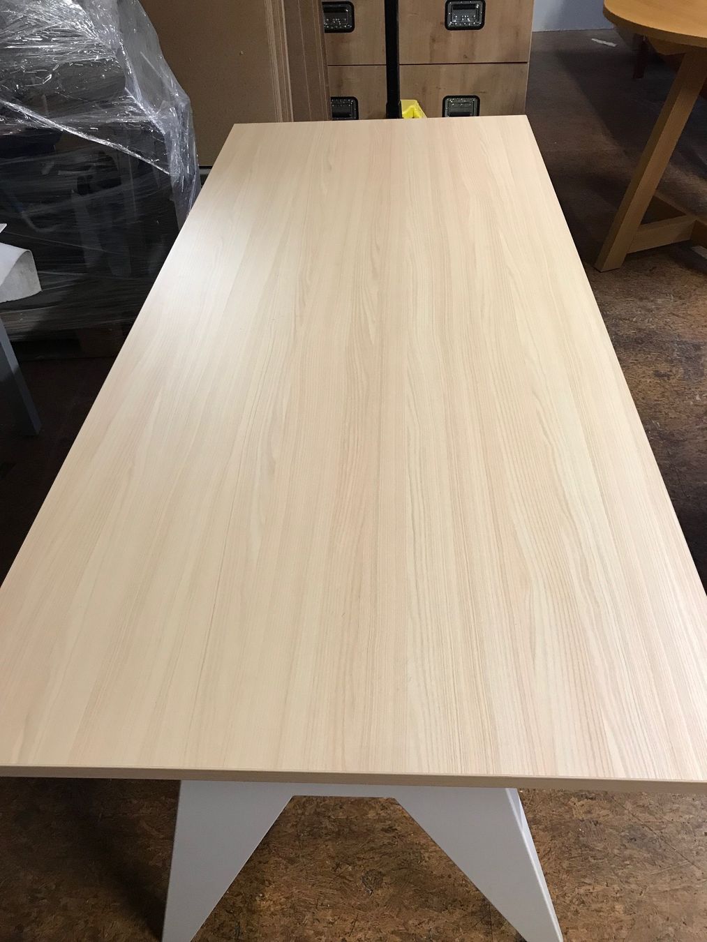 Tavoli: Tisch mit Metallfuss – Usato da Bülach venduto da sil_6hbc 1