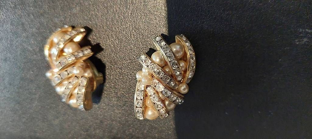 Orecchini pendenti & Orecchini a lobo: Elegante Ohrclips – Usato da Oetwil am See venduto da Klma1 2