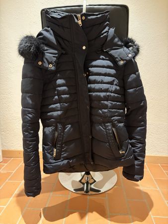 Doudoune femme pimkie noire avec capuche détachable
