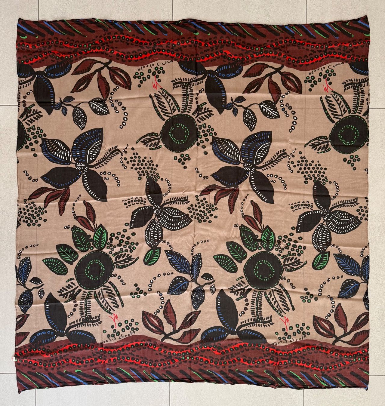 Manila Grace Foulard & Sciarpe: Foulard MANILA GRACE – Usato da Contone venduto da Chaos76