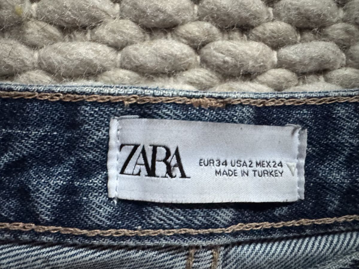 Jeans: Zara Jeans – Gebraucht aus Ebmatingen von F.Bullet