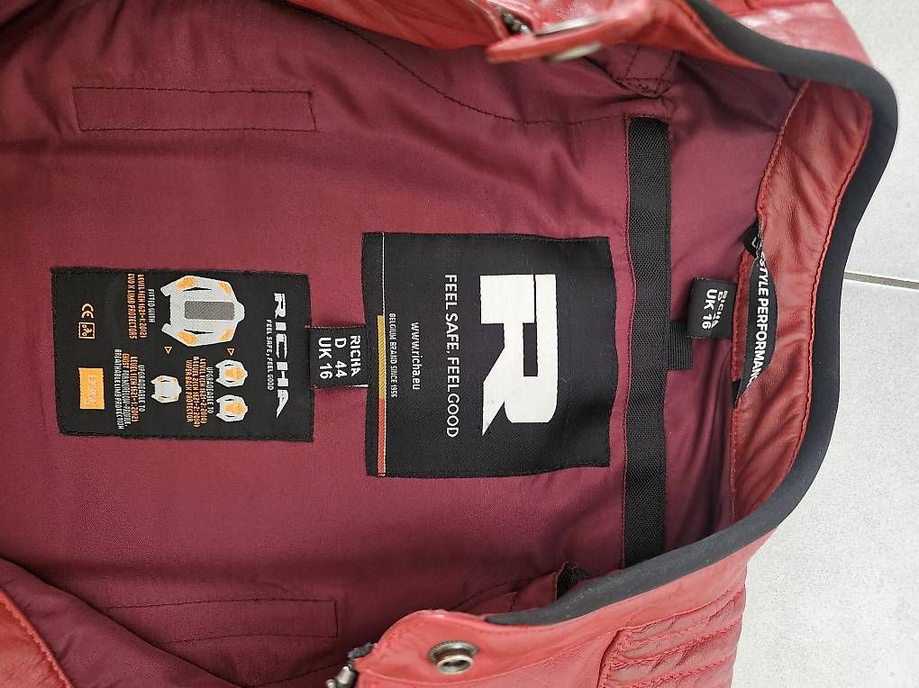 Giacche: RICHA Damen-Motorradlederjacke  – Usato da Gunzwil venduto da peschi1204
