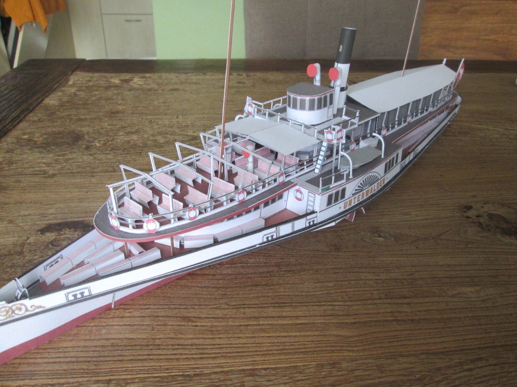 Kit di modellismo & Modellini statici: Dampfschiff Unterwalden Modellb. 1:100 – Nuovo e nell'imballaggio originale da Sempach venduto da Pilatus20 5