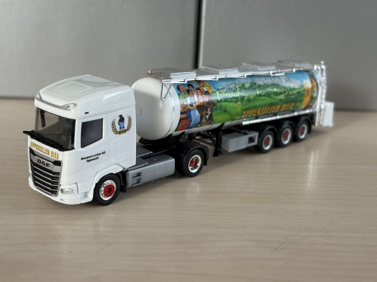 Herpa Modellini d'auto: DAF XG Locher Bräu Appenzell  – Nuovo (secondo la descrizione) da Felben-Wellhausen venduto da Mobil01