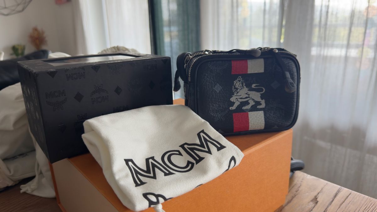 Taschen: MCM Visetos Lion / Munich Lion Camera Bag – Neu (gemäss Beschreibung) aus Dübendorf von Dave702