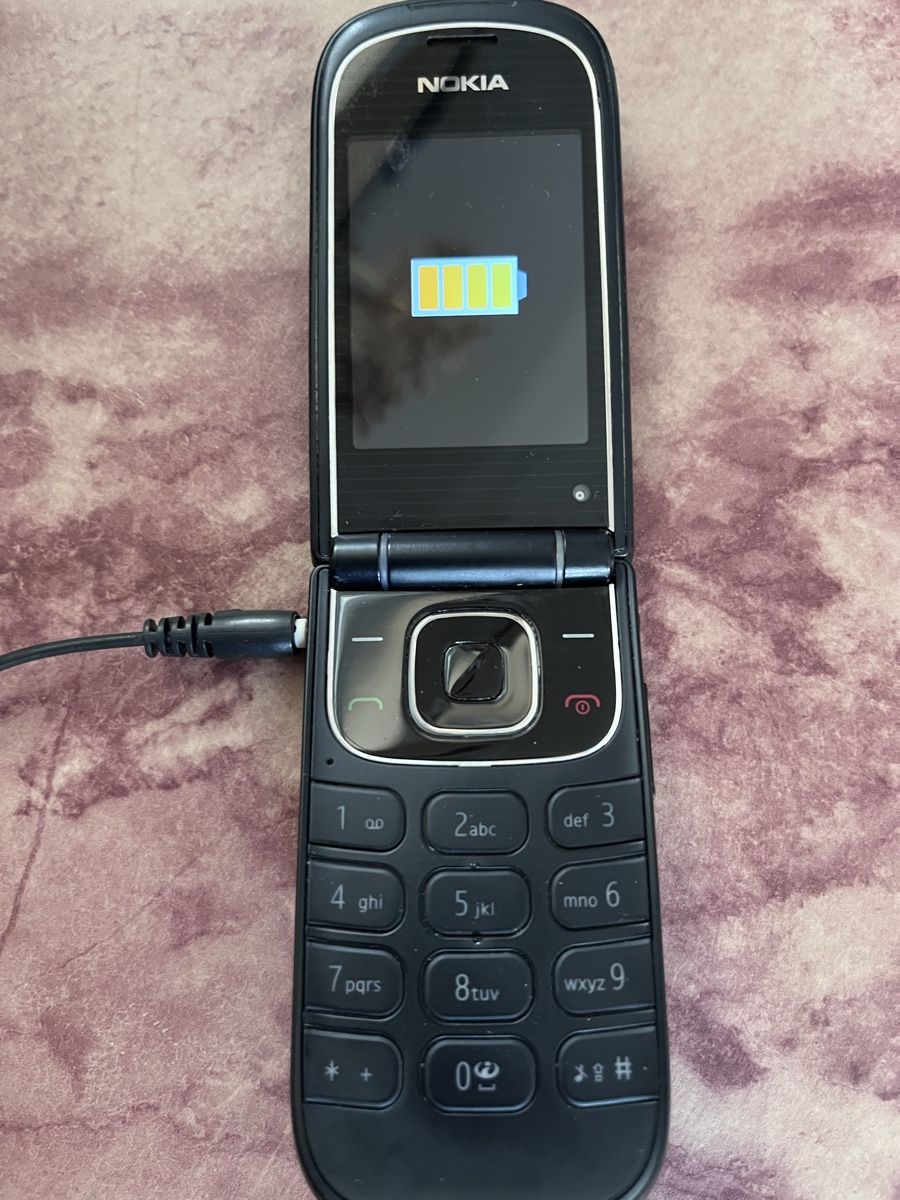Nokia Portables: Nokia 3710 fold – Neuf (Voir description) à Zürich par pos_89qs 2