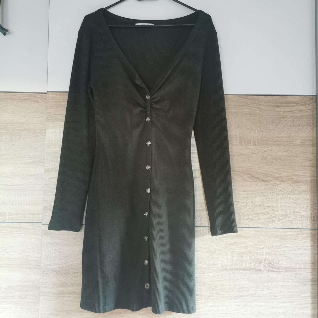Vestiti: ABOUT YOU geripptes jersey Langarmkleid – Nuovo (secondo la descrizione) da Ringgenberg BE venduto da Vinyl.Love 1