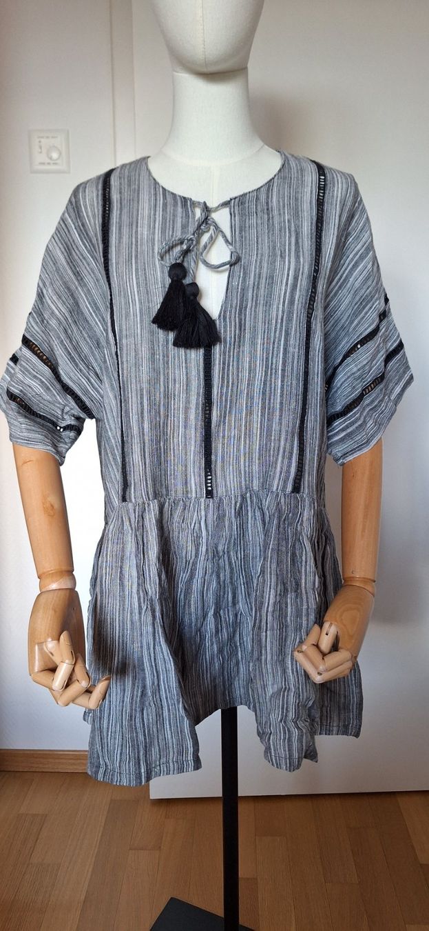 Esprit Vestiti: Esprit, robe courte – Nuovo e nell'imballaggio originale da Lussery-Villars venduto da pousinete02