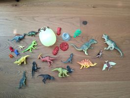 Grosses Dinoset / Dino / Dinosaurier zum Spielen