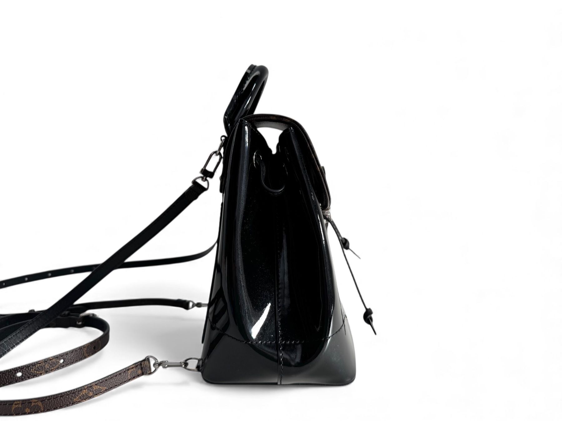 Louis Vuitton Borse da donna: LOUIS VUITTON  Patent Monogram Hot Springs Backpack Tasche – Usato da Kriens venduto da hannaandkiko 1