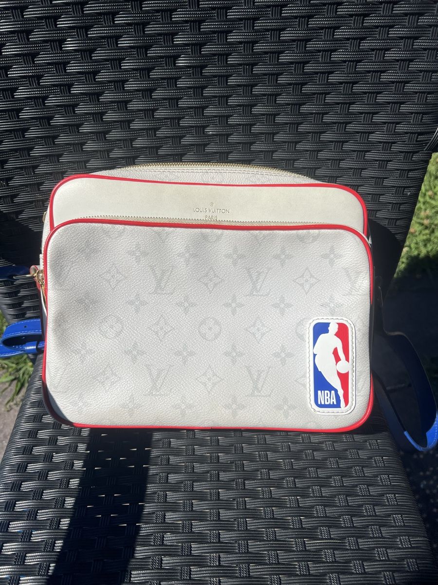 Louis Vuitton Sacs: Louis Vuitton Tasche NBA  – D'occasion à Uhwiesen par maflo2