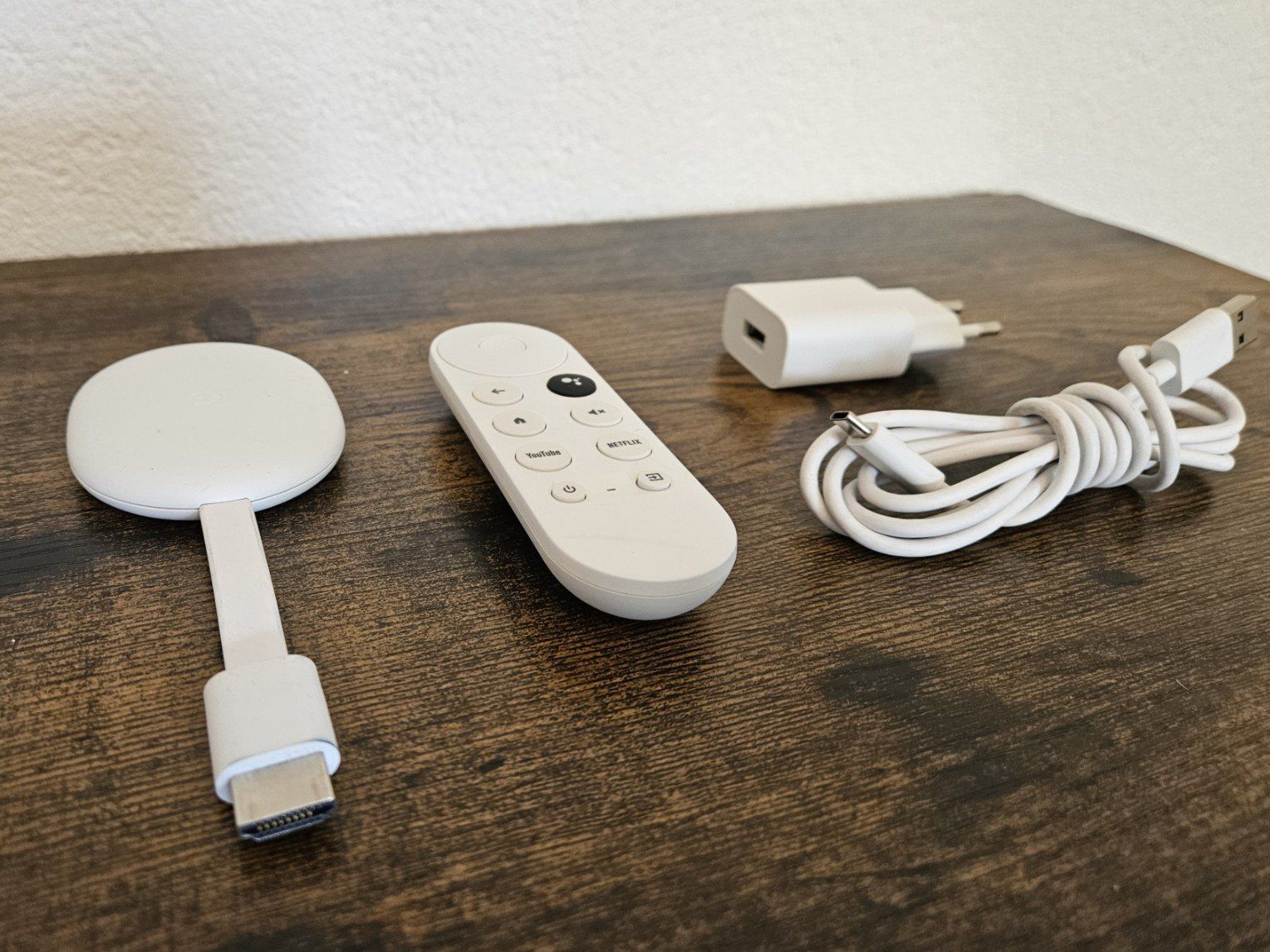 Google Lettore multimediale & Streamer: Google Chromecast mit Google TV (HD) – Usato da Saas-Grund venduto da Lojack84