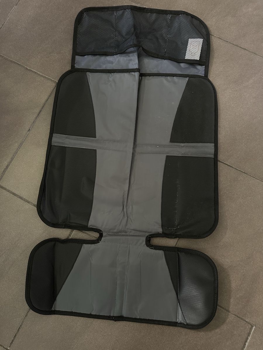 Tapis / Bacs: Kindersitzunterlage (3 Stück) – D'occasion à Düdingen par Laeri96