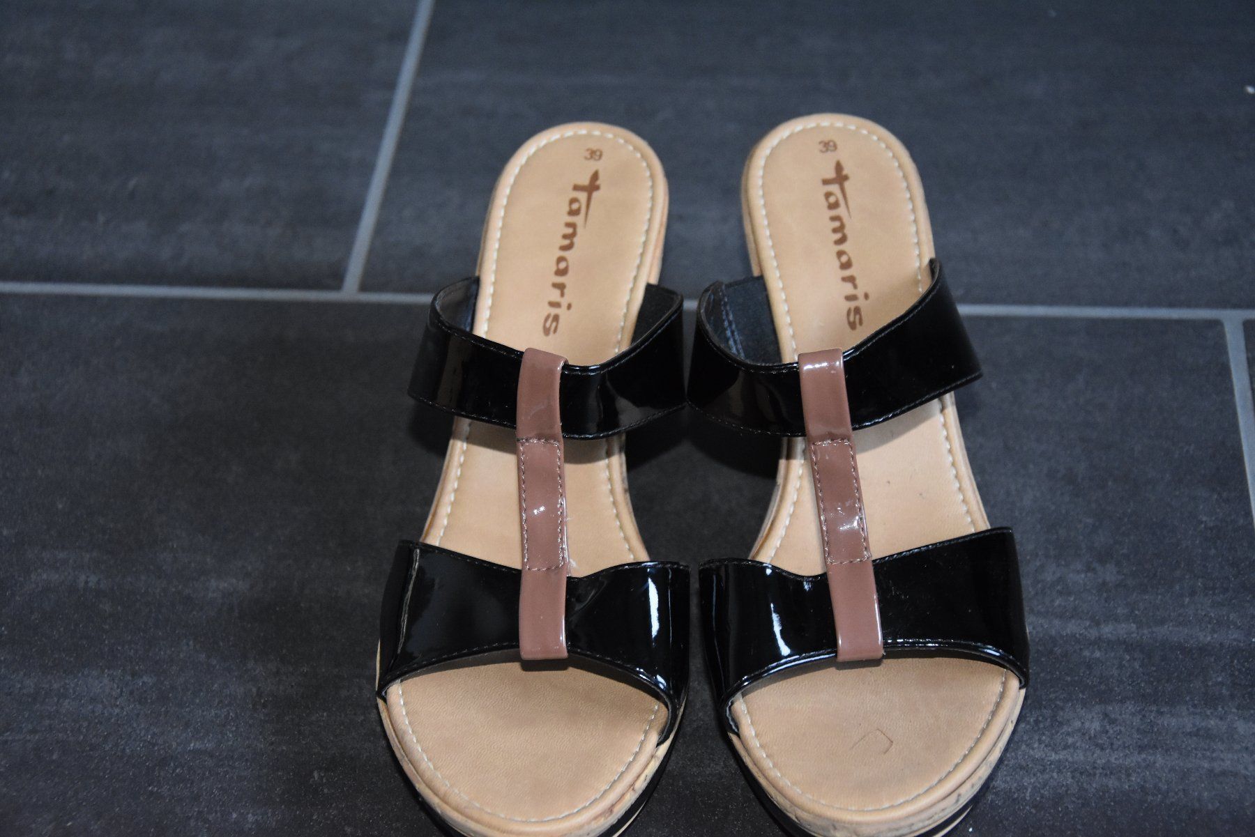 Tamaris Scarpe da donna: Sandale mit Keilabsatz, Tamaris – Nuovo (secondo la descrizione) da Sins venduto da dsto 1