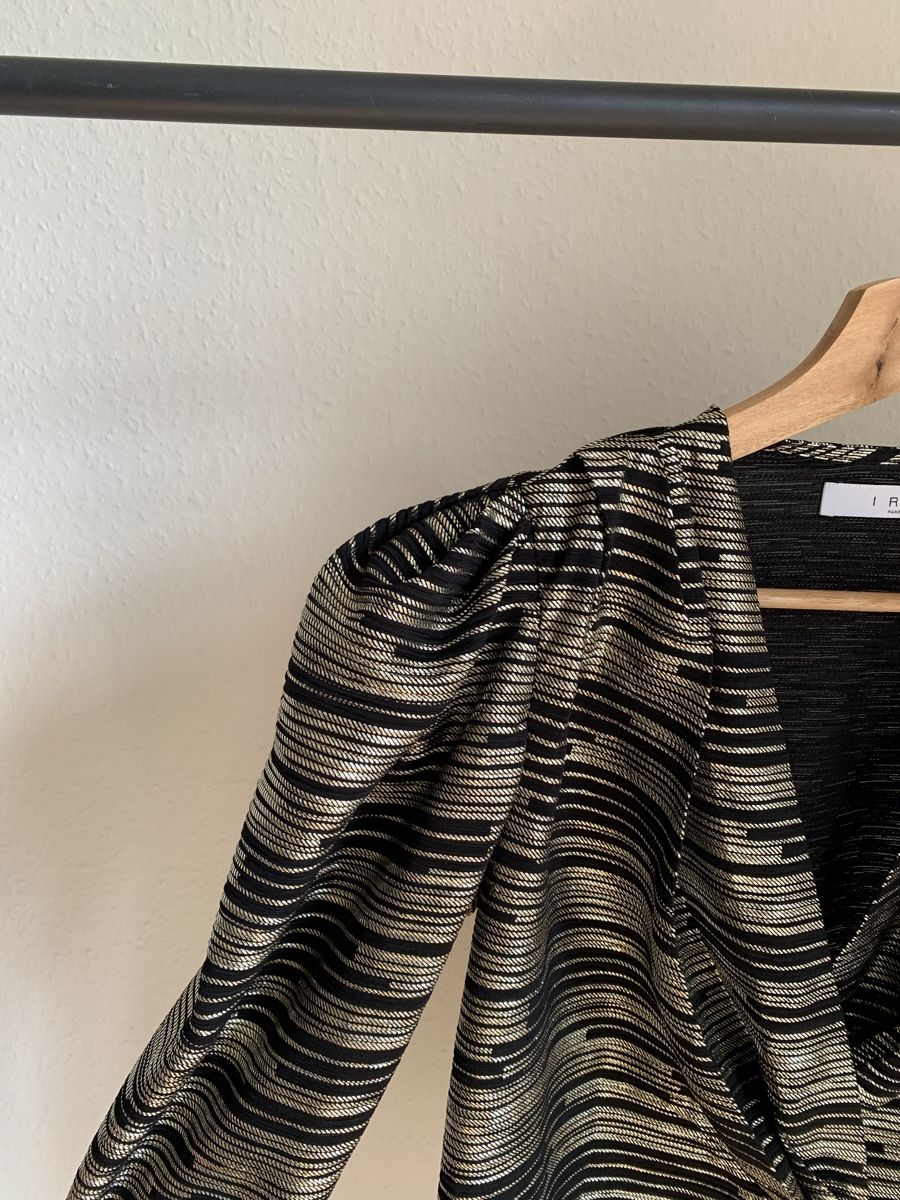 Iro Top: Top argenté effet épaulette Iro – Nuovo e nell'imballaggio originale da Genève venduto da rez_c6c6 2