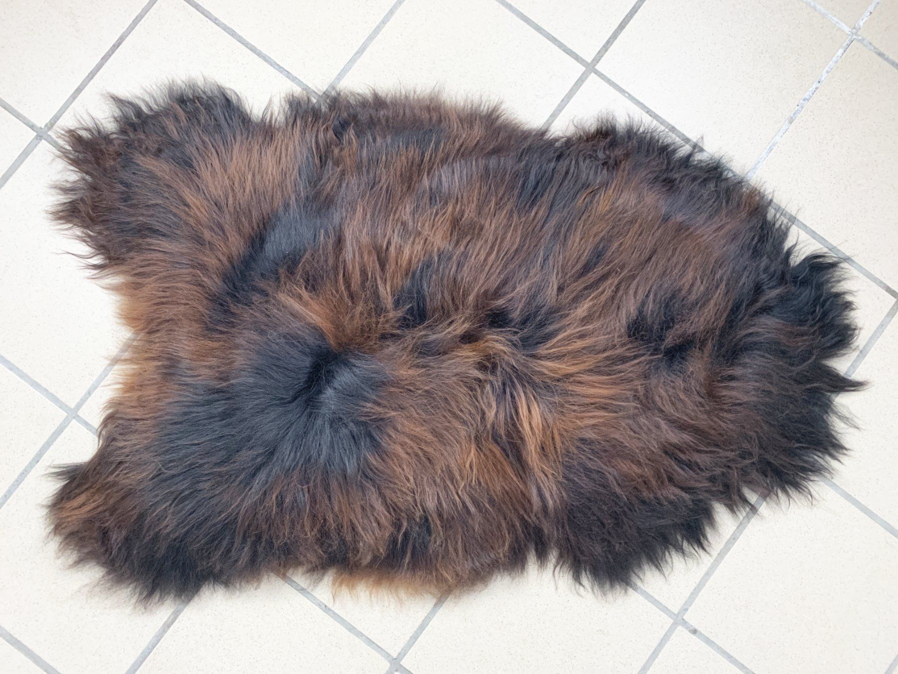 Tappeti: Island lammfell Teppich – Nuovo e nell'imballaggio originale da Arbedo venduto da patagonialeatherrugs 2