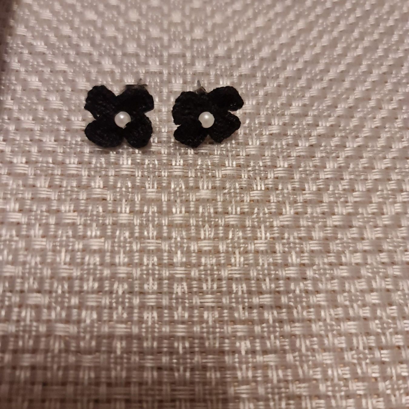 Orecchini pendenti & Orecchini a lobo: Handgemachtes Blumen Ohrstecker-Ring Set – Nuovo e nell'imballaggio originale da Grafstal venduto da sel_yil 4