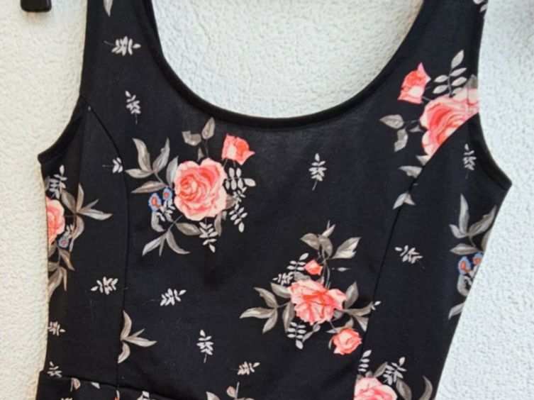 H&M Vestiti: Kurzes Kleid Gr. 36 – Usato da Staffelbach venduto da Frisco77 1