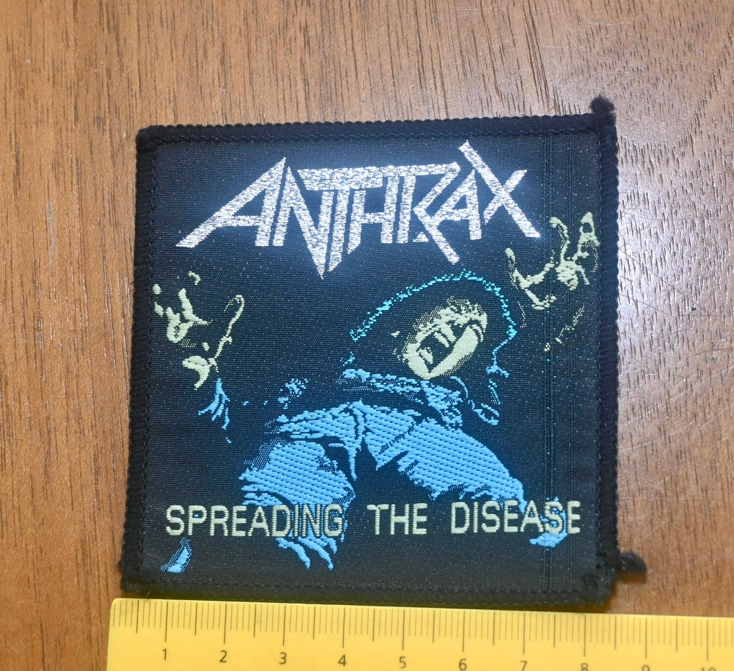 Dischi in vinile: VINTAGE Anthrax PATCH spreading the disease BADGE – Usato da Pfaffhausen venduto da mono_rec