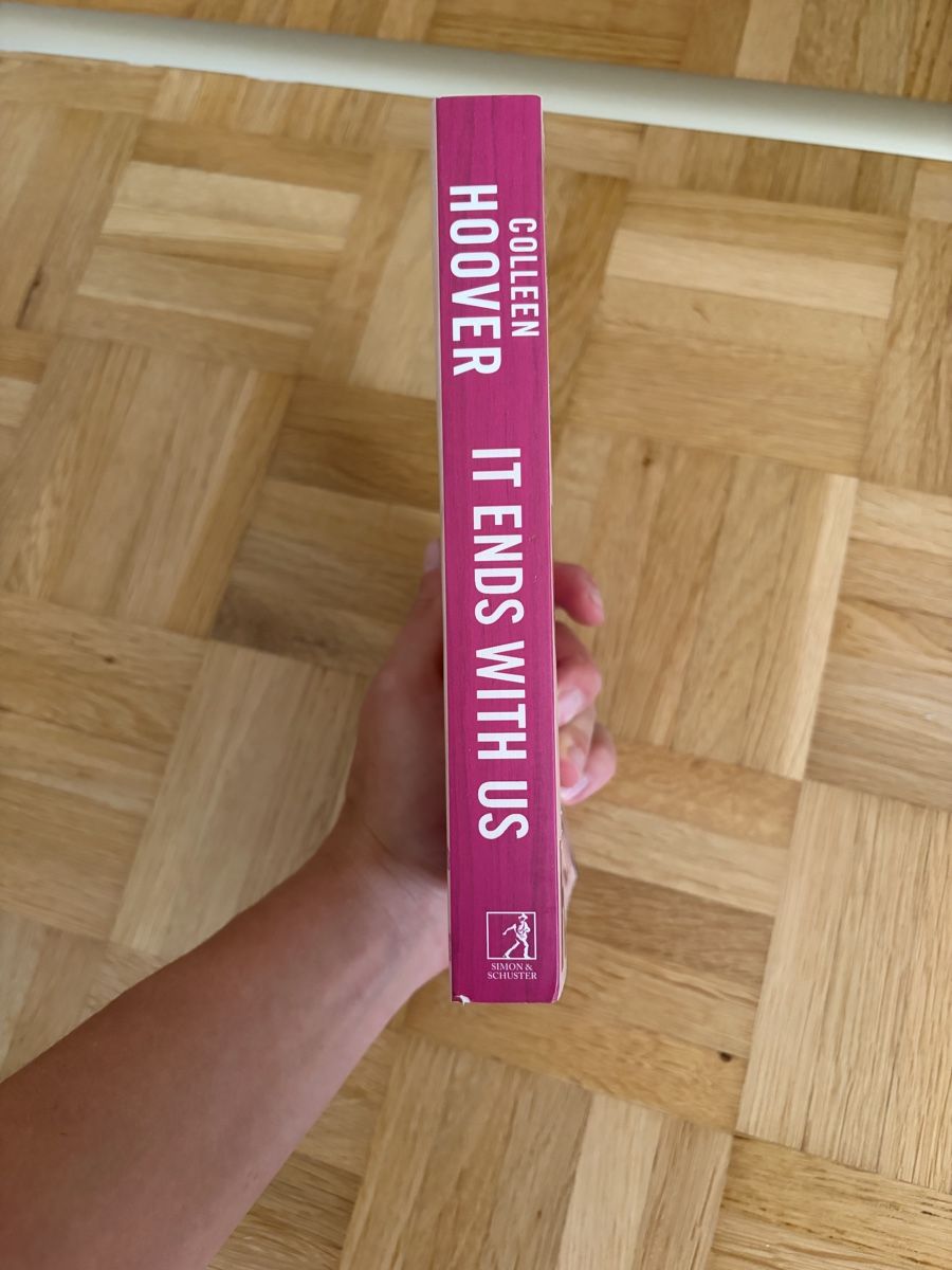 Libri: It ends with us Buch englisch – Nuovo (secondo la descrizione) da Fehraltorf venduto da van_dw58 2