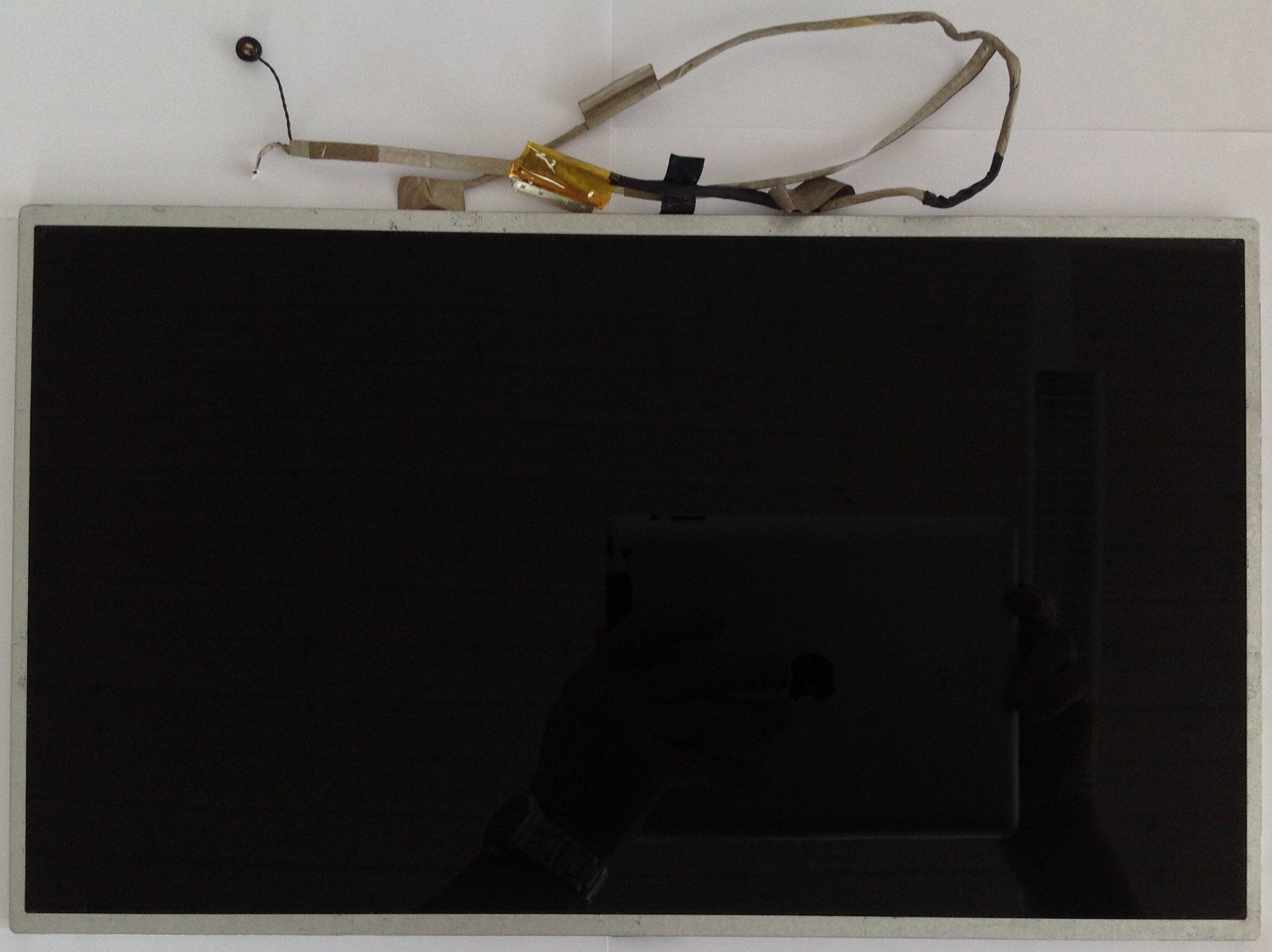 LG Monitore: LG LP156WH4-TLA1 Notebook-Display LCD Panel 15,6" – Gebraucht aus Reinach AG von RiesenServicesGmbH