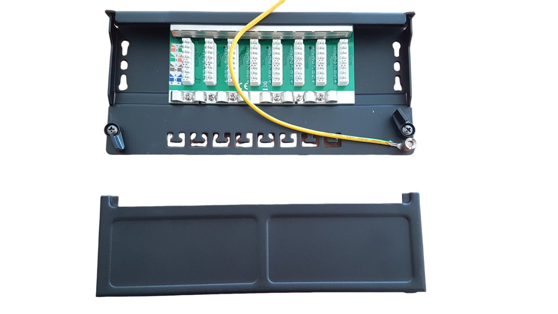 Spine: Patchpanel Cat.6A 8-Port geschirmt – Nuovo e nell'imballaggio originale da Perlen venduto da shelbycobra 1