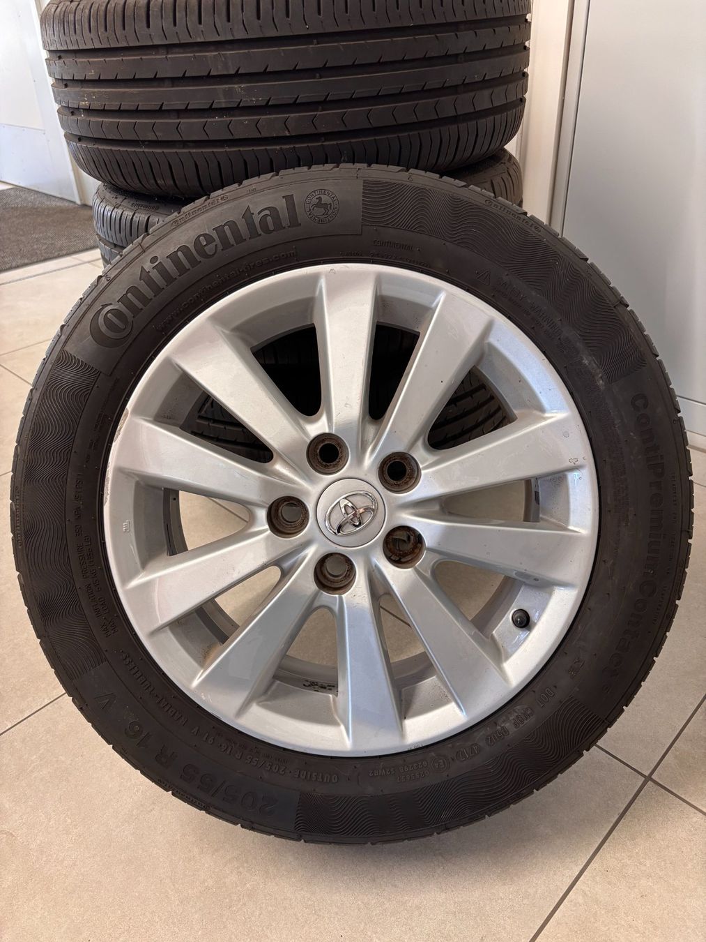 Toyota Pneus & Roues: 4 Räder zu Toyota Auris 2007- 2012 – D'occasion à Burgdorf par AutoAGToyotaBurgdorf