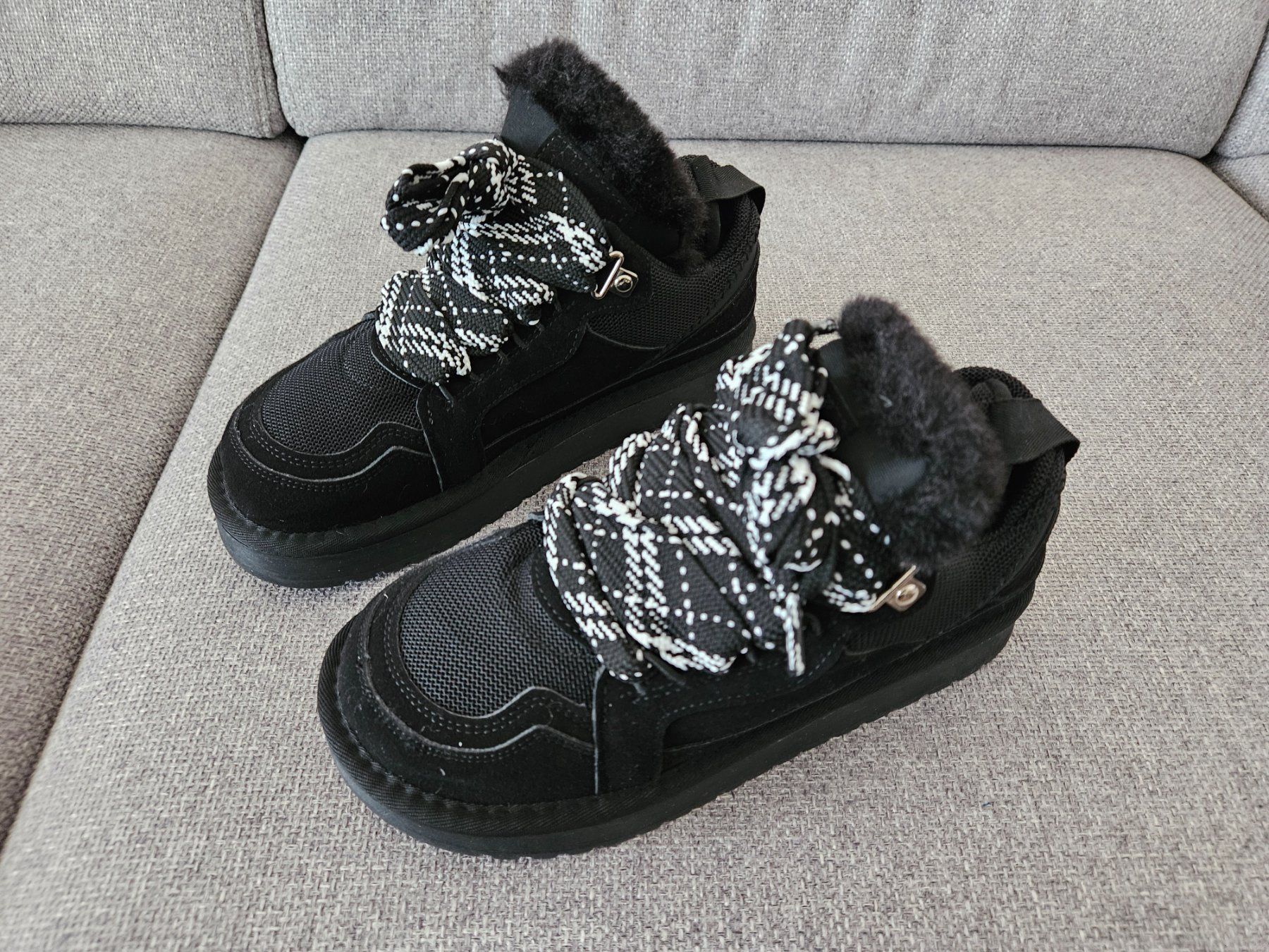 Scarpe da donna: Damen Winterschuhe T39 – Nuovo (secondo la descrizione) da Villars-sur-Glane venduto da Bolinot