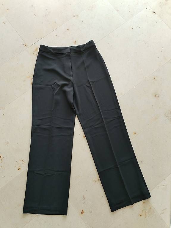 Pantaloni: Neue Stoff Hose H&M – Usato da Sursee venduto da Cynthia7889 2
