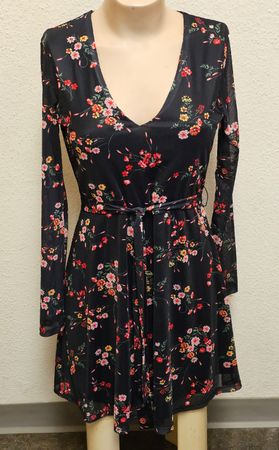Even&Odd Damen Kleid Gr. M Schwarz Blumenprint Bindegürtel L