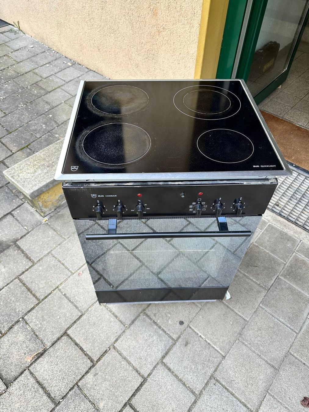 V-Zug Forni: Backofen mit Glaskeramik V-ZUG – Usato da Spreitenbach venduto da Space_X 7