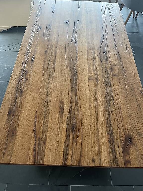 Tavoli: Massiver Esstisch aus Holz – Usato da Aarberg venduto da Linduxp 2