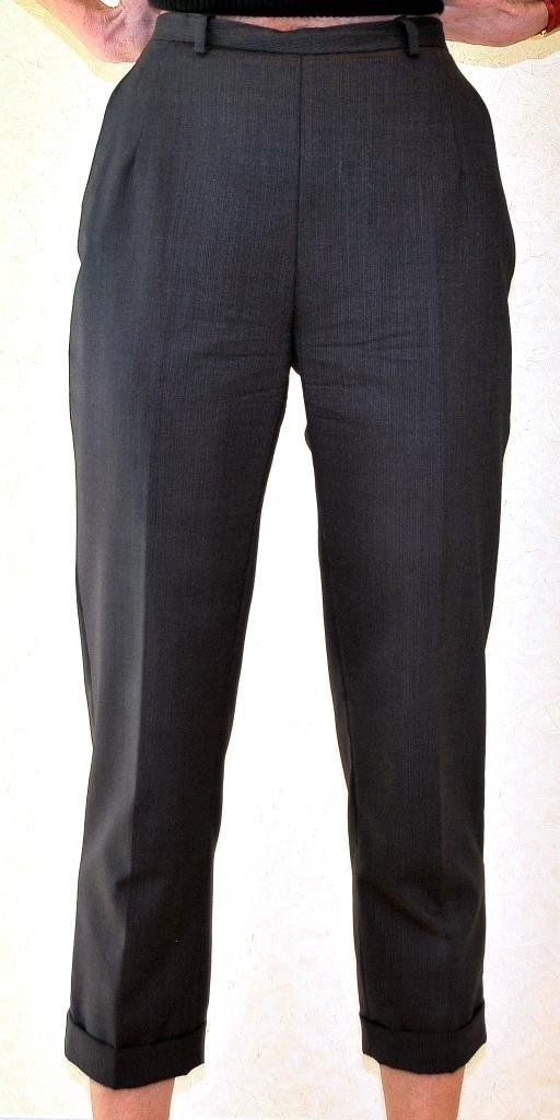 Loro Piana Pantaloni: Loro Piana Chinohose+Escada Top – Usato da Gersau venduto da Anna-1 3