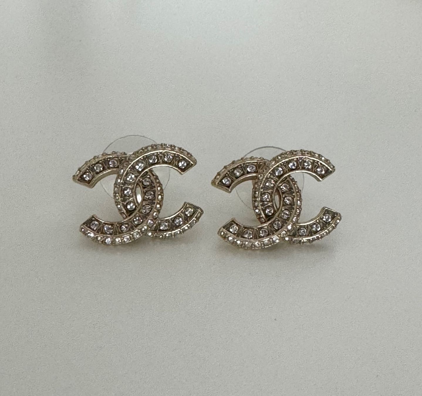 Chanel Orecchini pendenti & Orecchini a lobo: Chanel Earrings - Original – Nuovo (secondo la descrizione) da Zürich venduto da JessGar 2