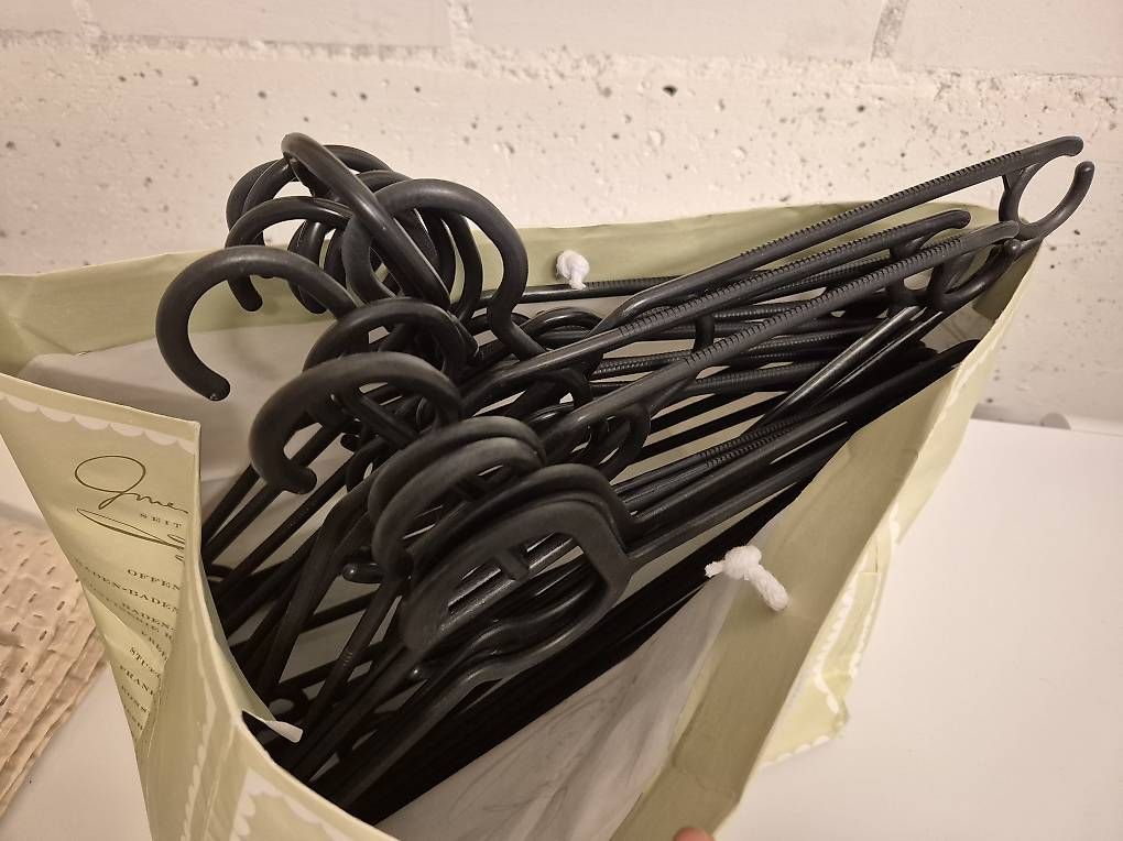 Appendiabiti: Kleiderbügel gratis  – Usato da Lindau venduto da Meteno1990 1